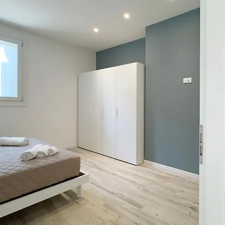 Apartmentsgarda - L'isola Blu 公寓