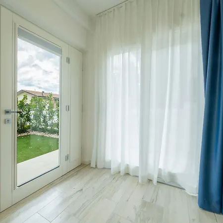 Apartmentsgarda - L'isola Blu Appartement *