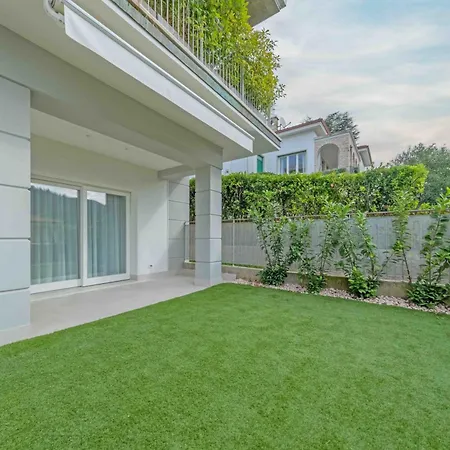 Apartmentsgarda - L'isola Blu 公寓 *