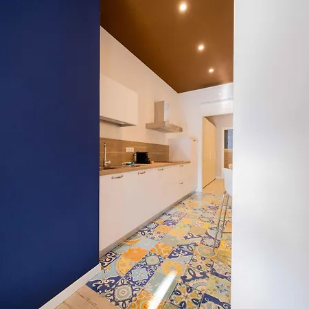 Apartmentsgarda - L'isola Blu Apartment *