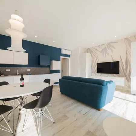 Apartment Apartmentsgarda - L'isola Blu Garda (Verona)