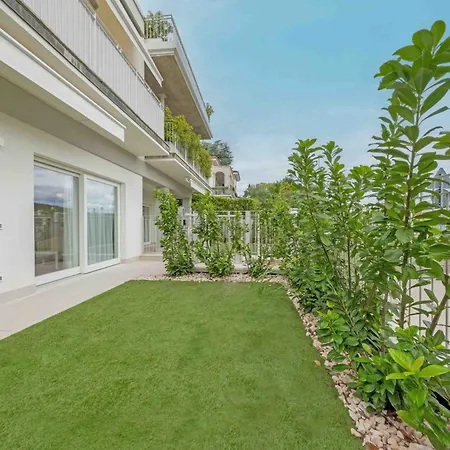 Apartmentsgarda - L'isola Blu *