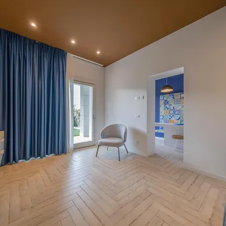 Apartmentsgarda - L'isola Blu * Garda (Verona)