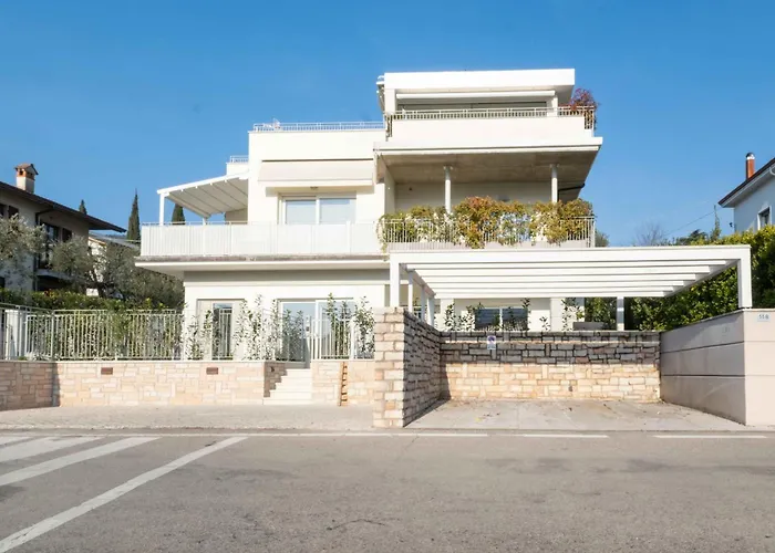 Apartmentsgarda - L'isola Blu