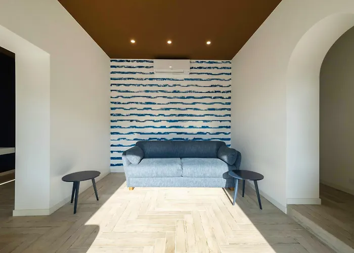 Apartmentsgarda - L'isola Blu * Garda (Verona)