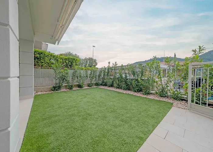 Apartmentsgarda - L'isola Blu *