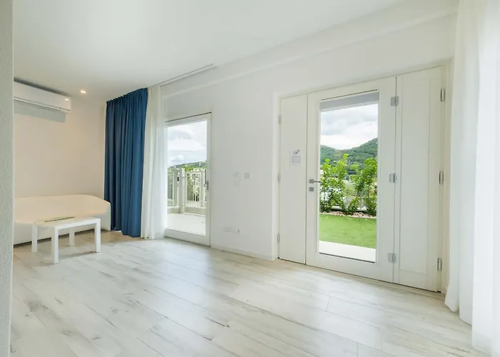 Apartmentsgarda - L'isola Blu