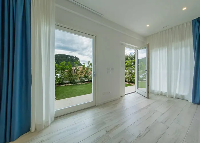 Apartmentsgarda - L'isola Blu