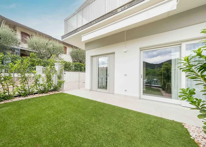 Apartmentsgarda - L'isola Blu