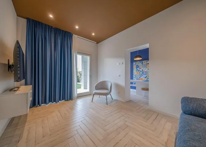 Apartmentsgarda - L'isola Blu * Garda (Verona)