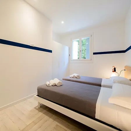 Apartment Apartmentsgarda - L'isola Blu Garda (Verona)